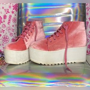 Light Pink Barletta Platform Sneaker- Lemon Drop by Privileged, size 8